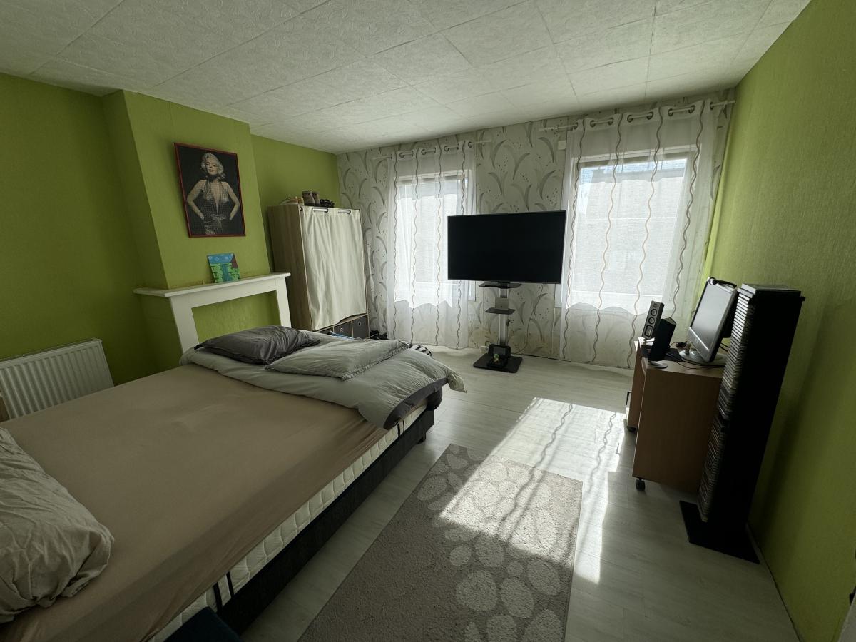 Maison de ville proche Anzin et Valenciennes possible 3 chambres jardin