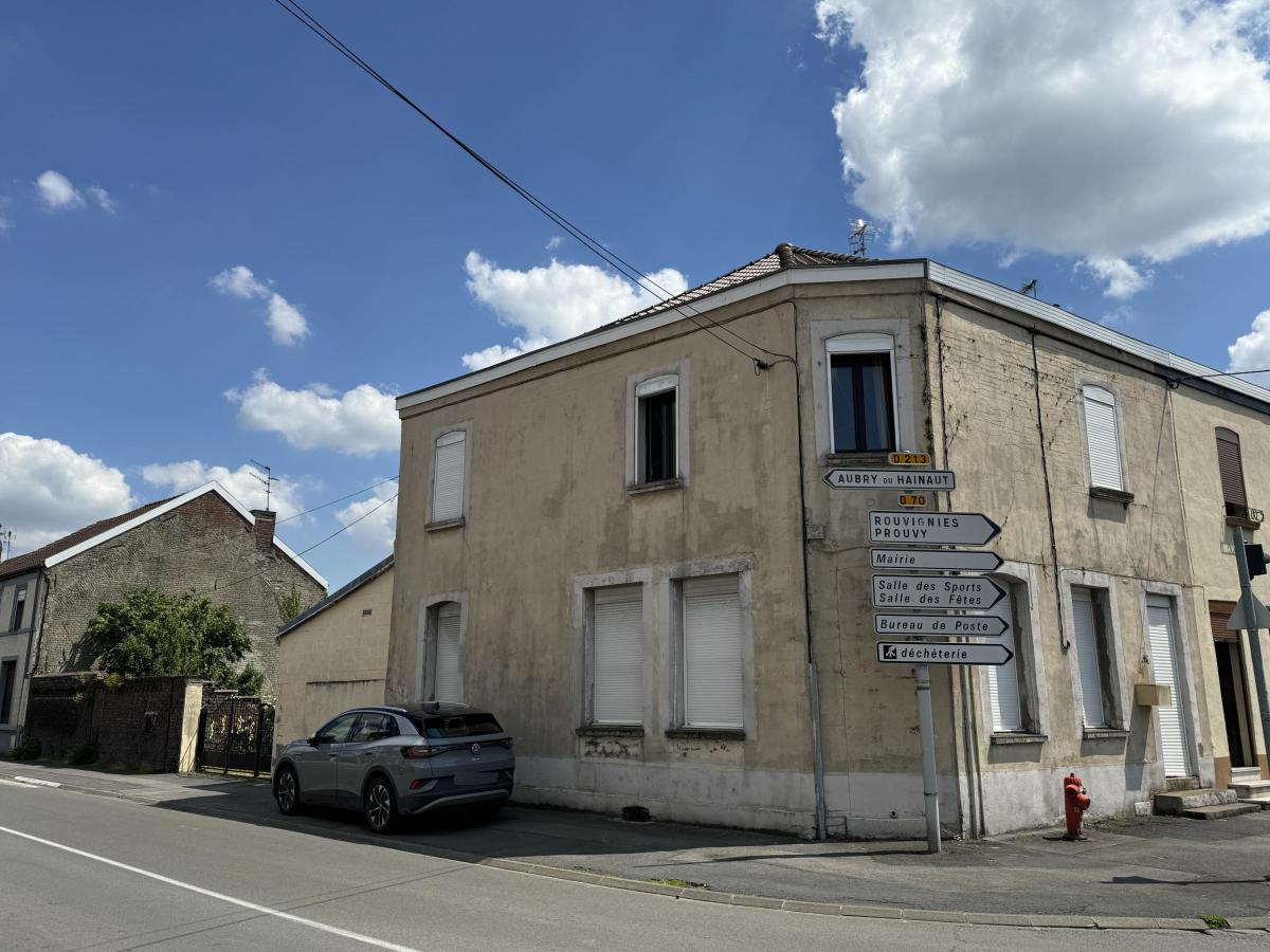 Maison semi-individuelle à Hérin proche Valenciennes 4 chambres parkings jardin