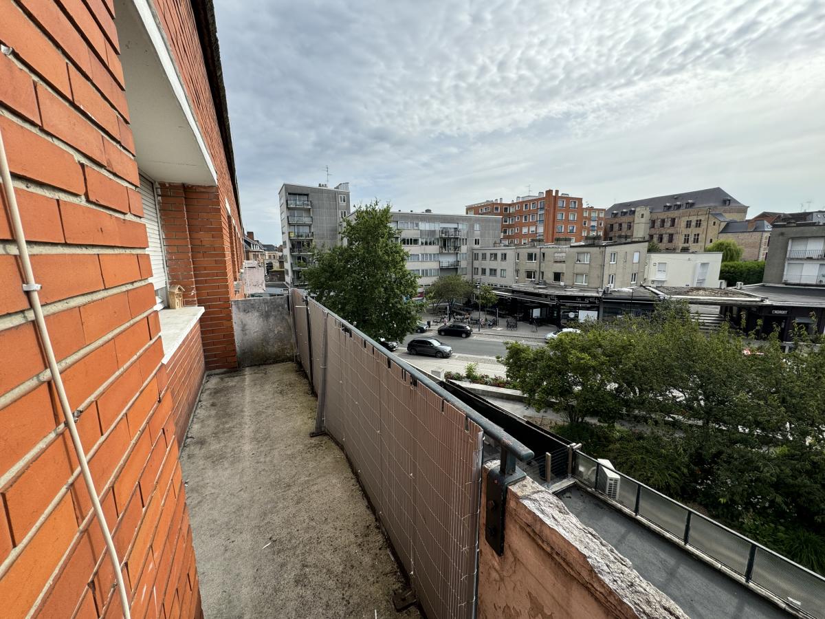 Appartement occupé Type 2 centre ville Valenciennes avec balcon