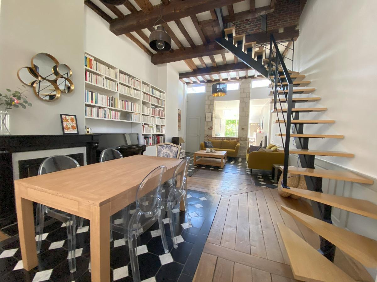 EXCLUSIVITE Valenciennes, hyper centre, 5 chambres.