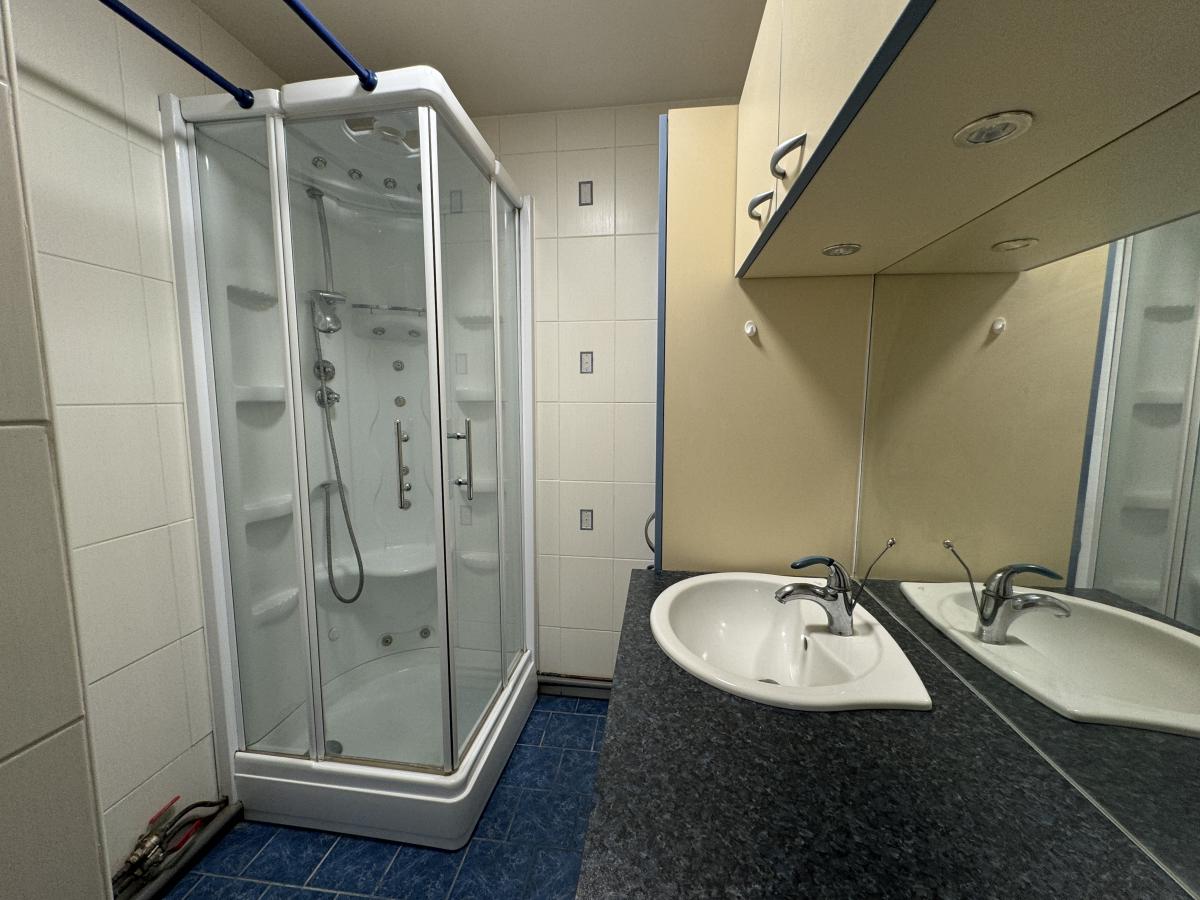 Appartement type 3 centre ville Valenciennes parking
