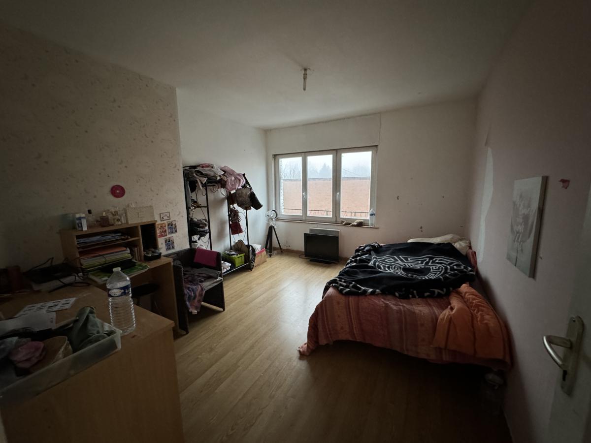 EN EXCLUSIVITE IMMEUBLE DE RAPPORT Petite Foret centre proche Valenciennes 4 lots