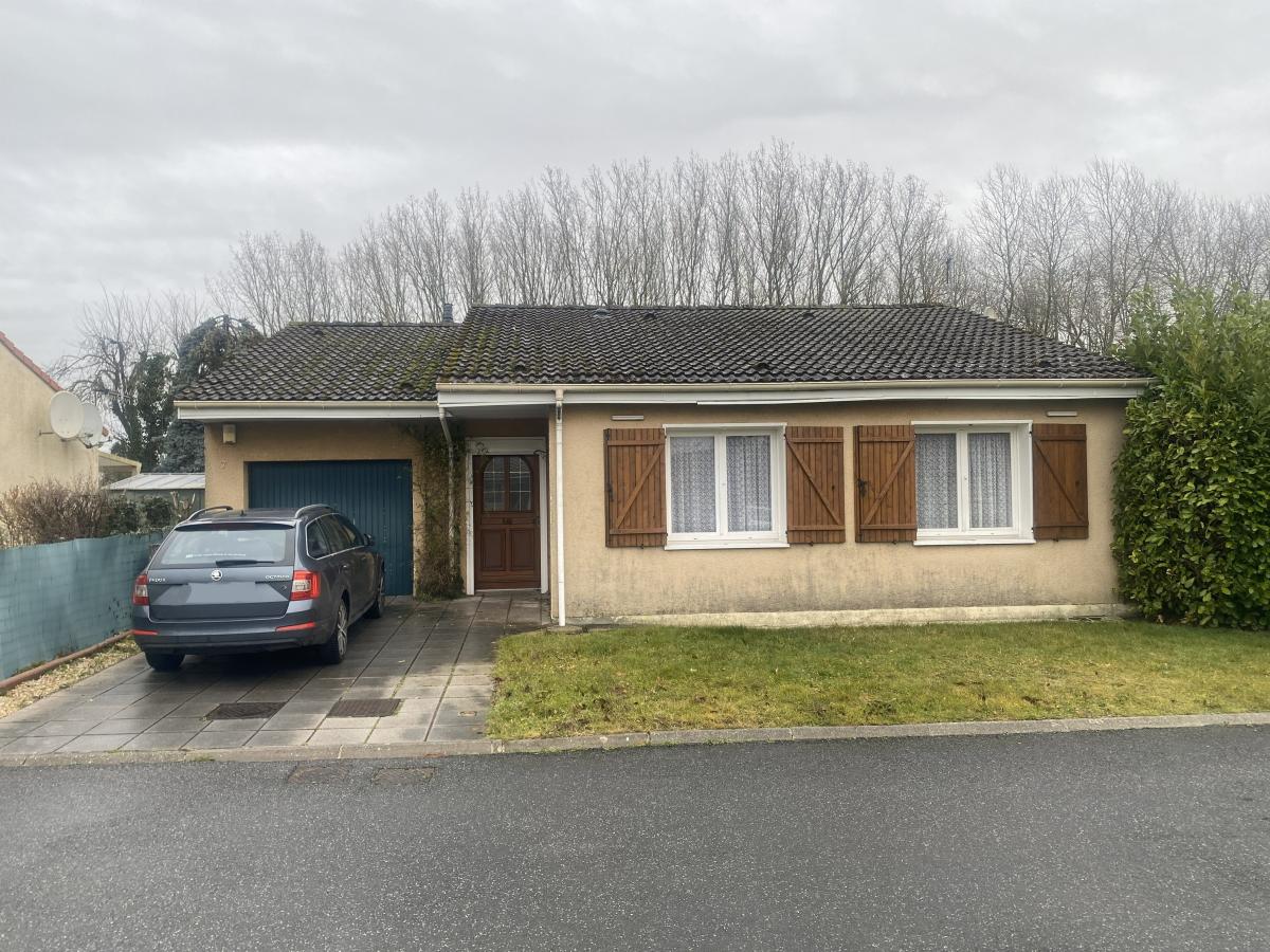 Aubry du Hainaut, pavillon individuel de plain-pied