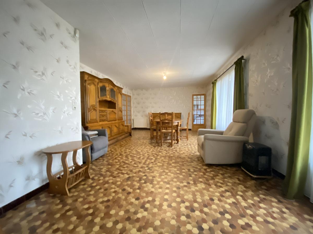 Aubry du Hainaut, pavillon individuel de plain-pied