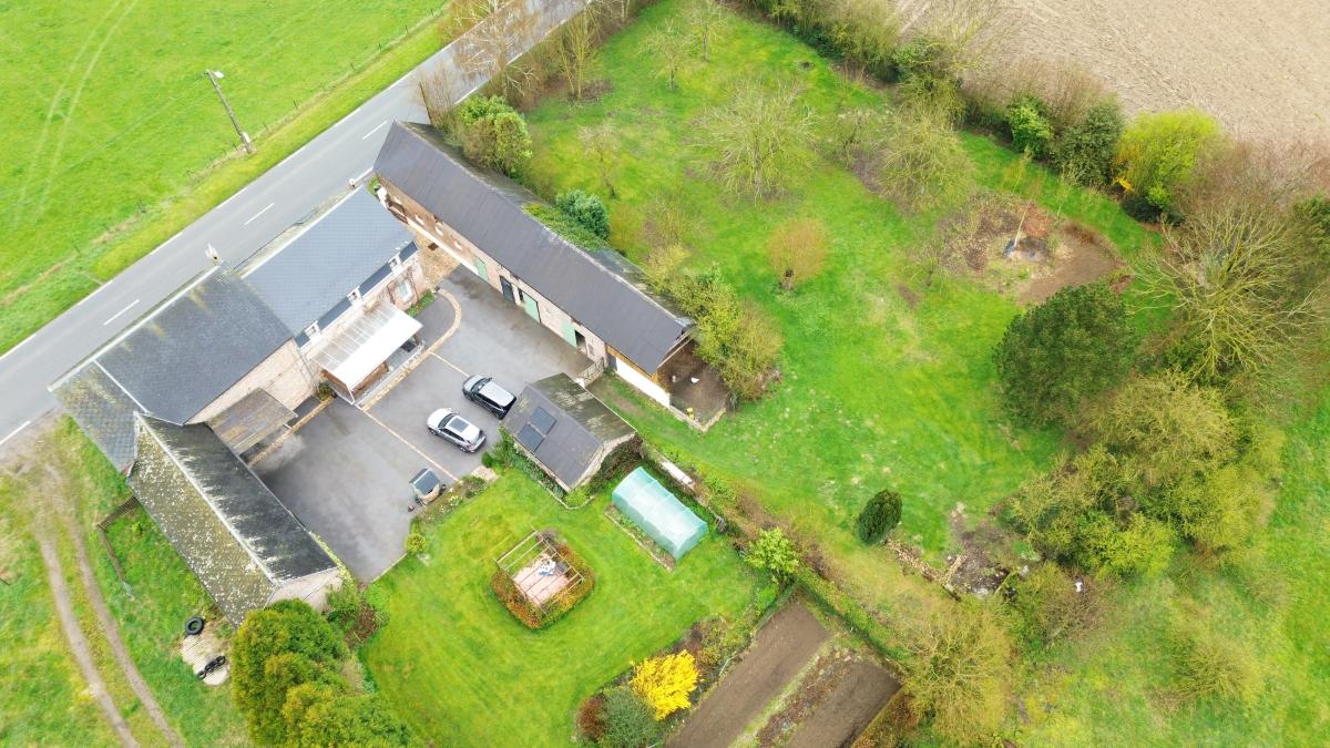 Corps de ferme plein de charme avec nombreuses d