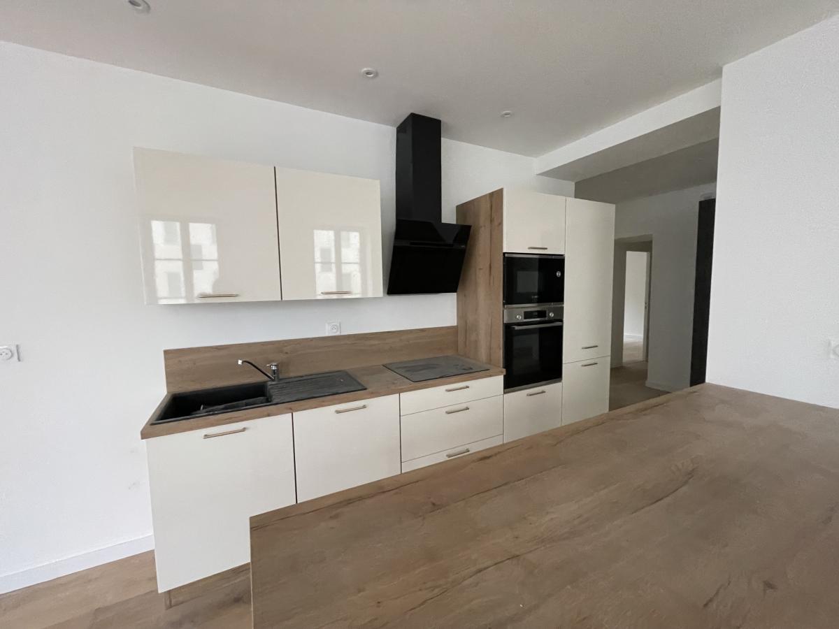 Place D'armes Beau T3 enti