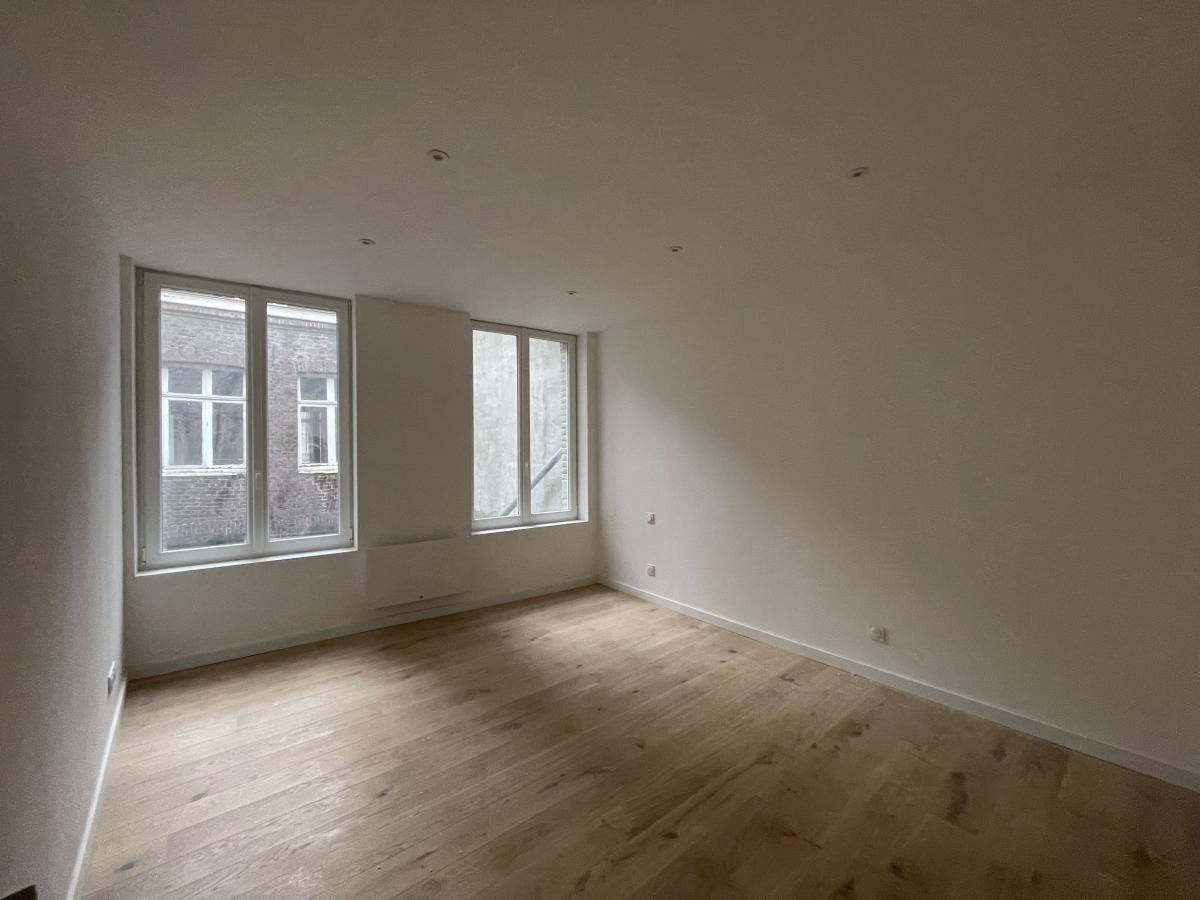 Place D'armes Beau T3 enti