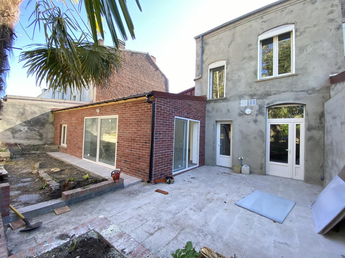Valenciennes secteur Acacias, semi-plain-pied, 5ch, garage