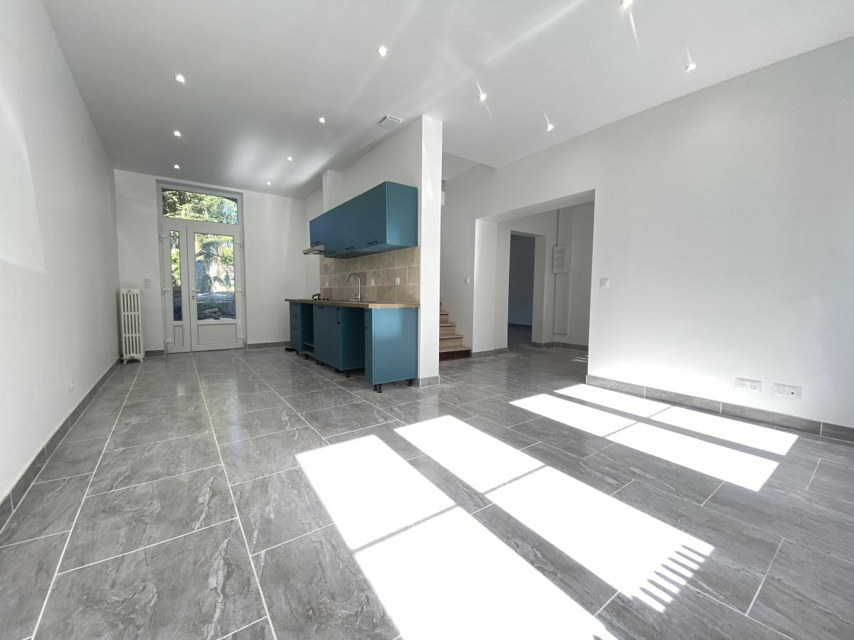 Valenciennes secteur Acacias, semi-plain-pied, 5ch, garage