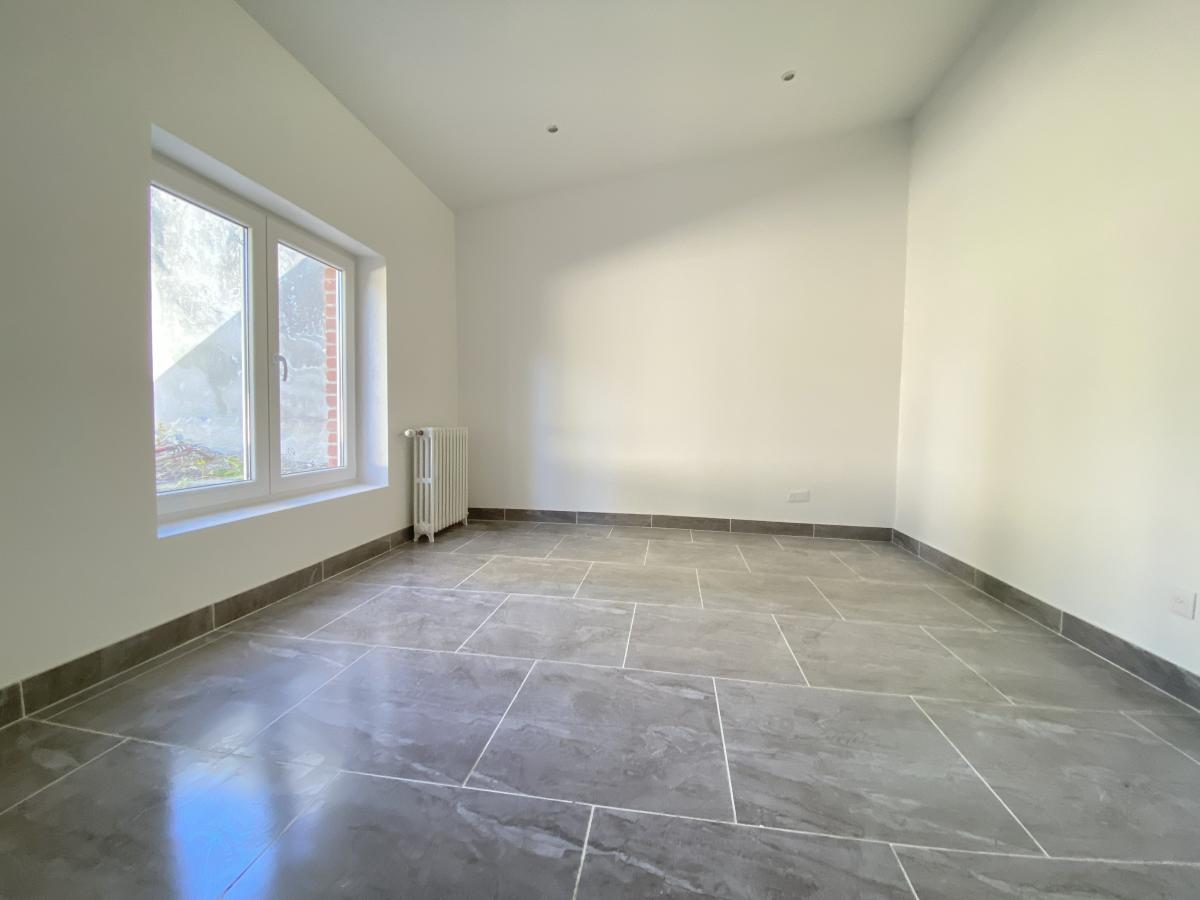 Valenciennes secteur Acacias, semi-plain-pied, 5ch, garage