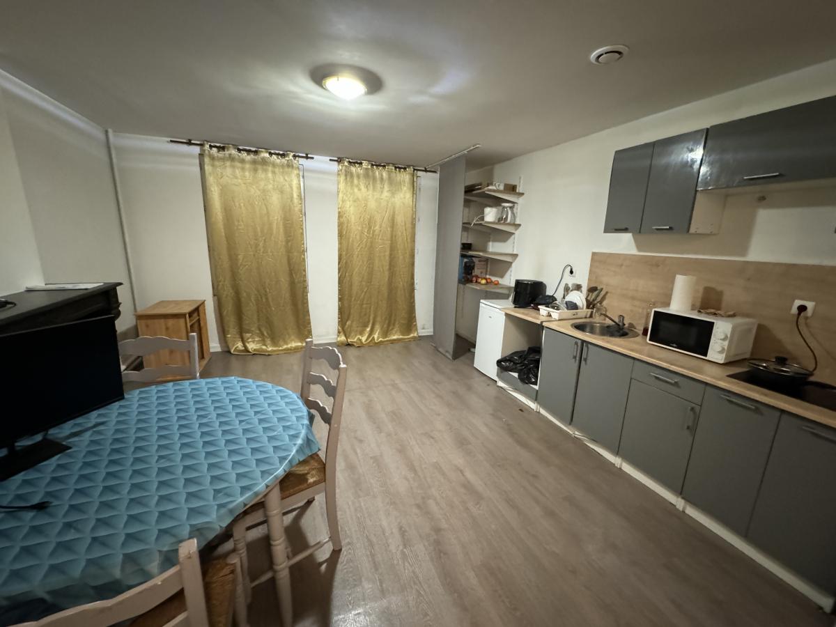 Immeuble de rapport Valenciennes quartier Nungesser comprenant 5 lots lou