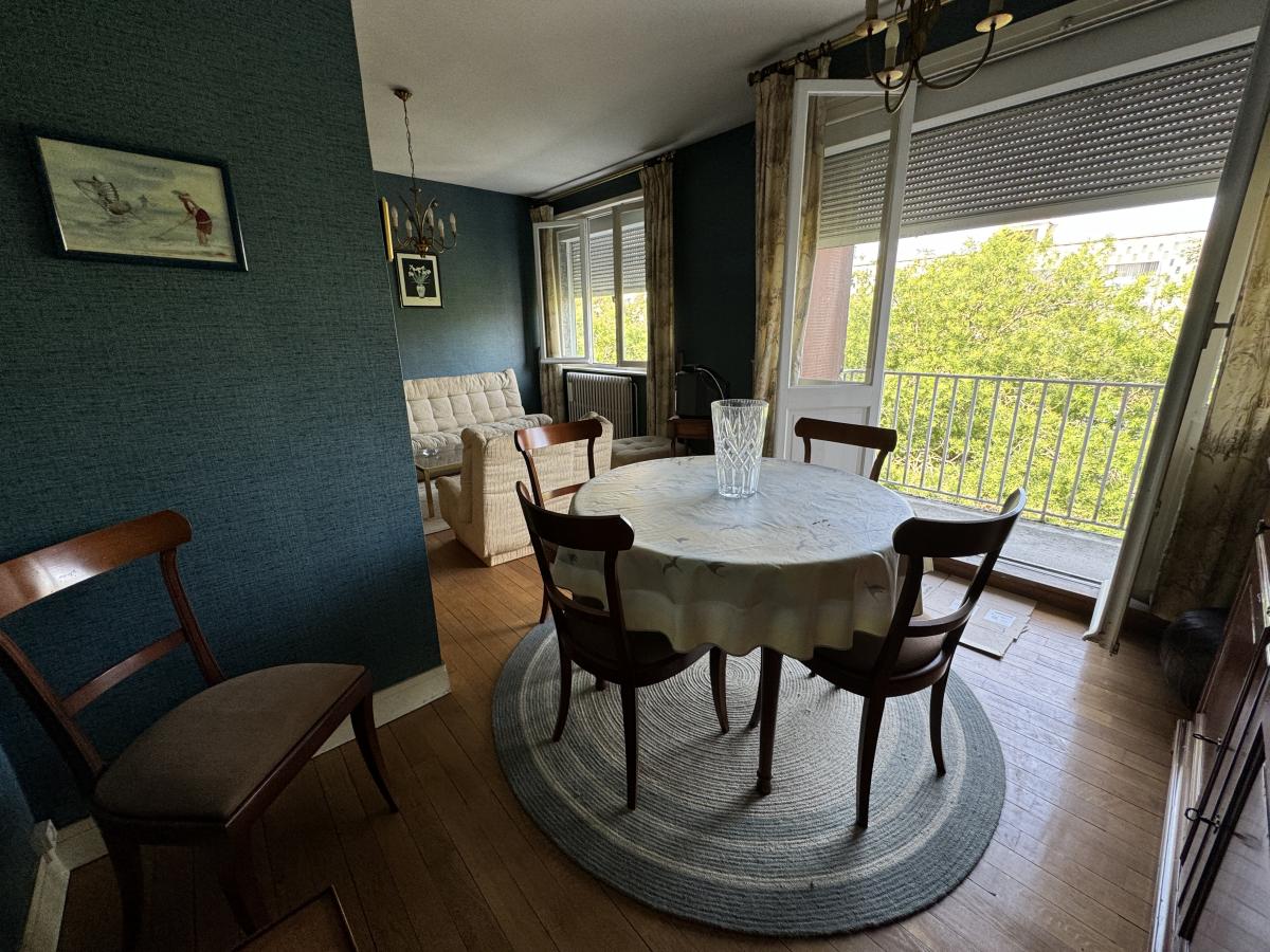 Appartement type 2 Valenciennes centre avec balcon